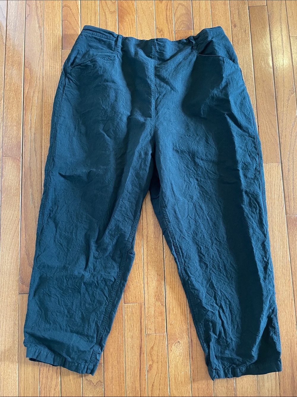 Toast UK Women's Black Barrel Leg Cropped Pants